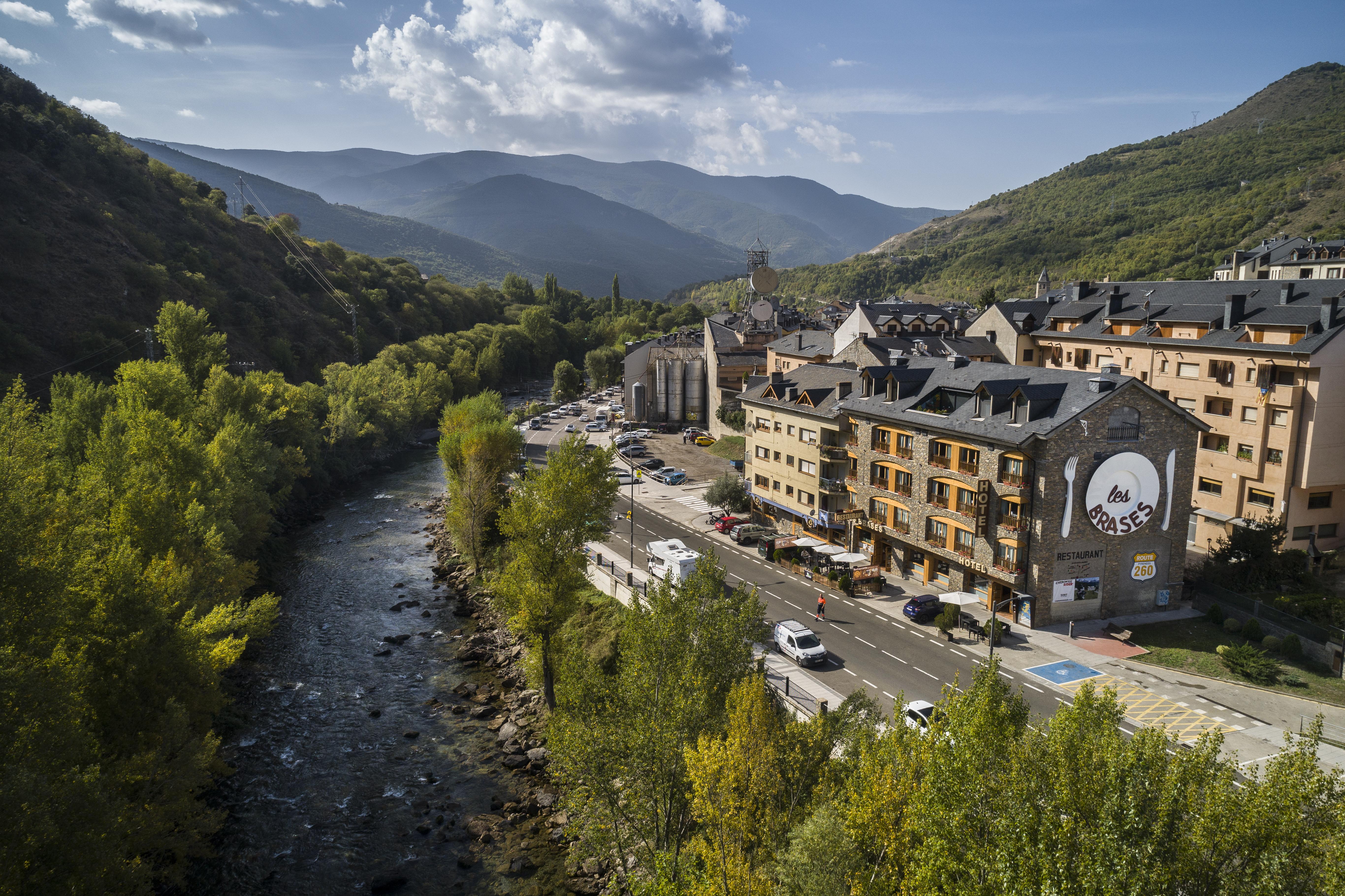 Hotel Restaurant Les Brases Sort Dış mekan fotoğraf