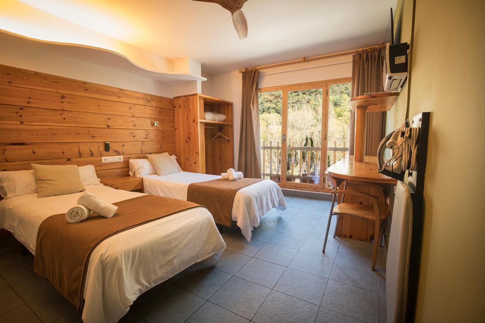 Hotel Restaurant Les Brases Sort Dış mekan fotoğraf